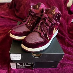 Jordan 1 Heiress GG Velvet